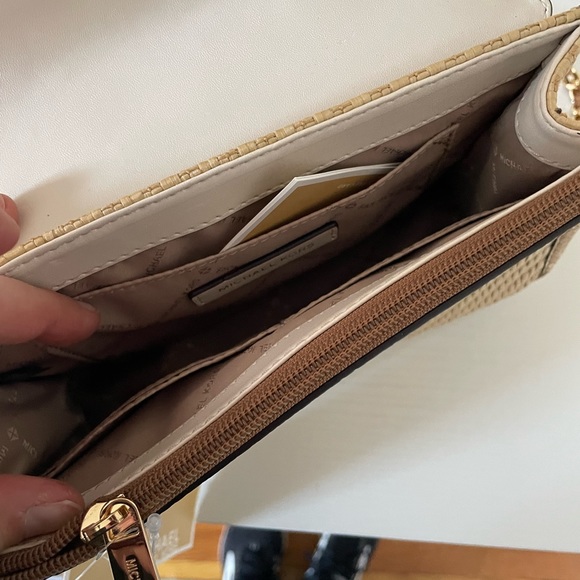 Michael Kors snake skin purse - Picture 5 of 11